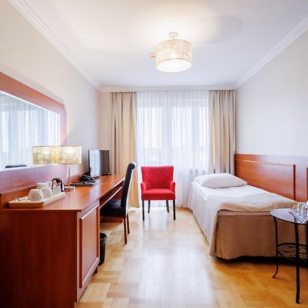 Hotel Cristal Park Tarnów Zewnętrze zdjęcie