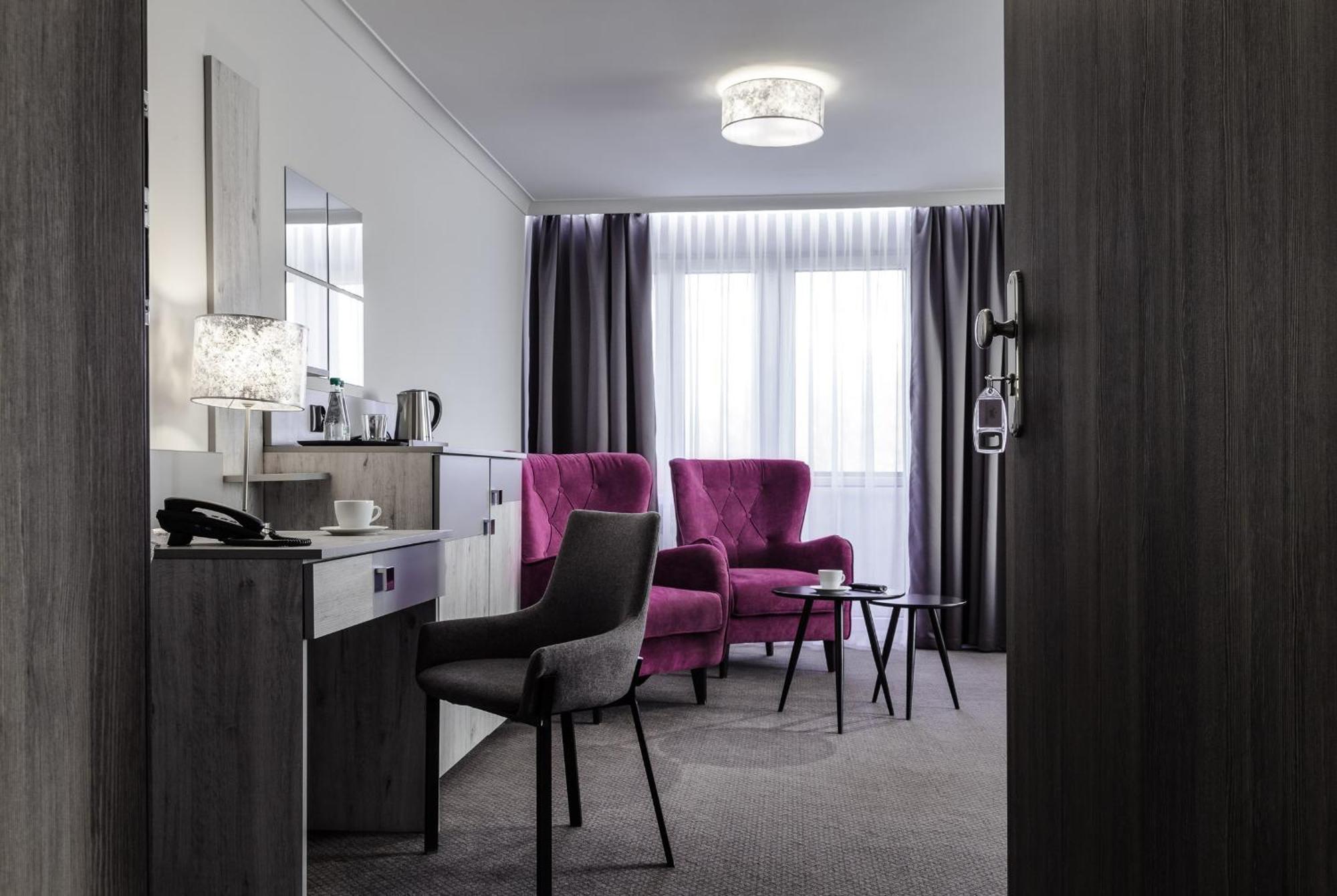 Hotel Cristal Park Tarnów Zewnętrze zdjęcie