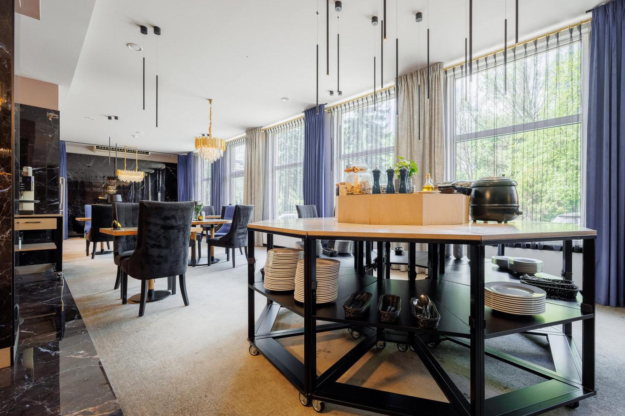 Hotel Cristal Park Tarnów Zewnętrze zdjęcie