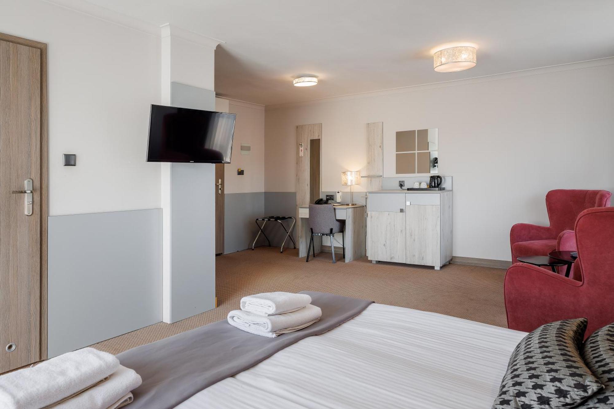 Hotel Cristal Park Tarnów Zewnętrze zdjęcie