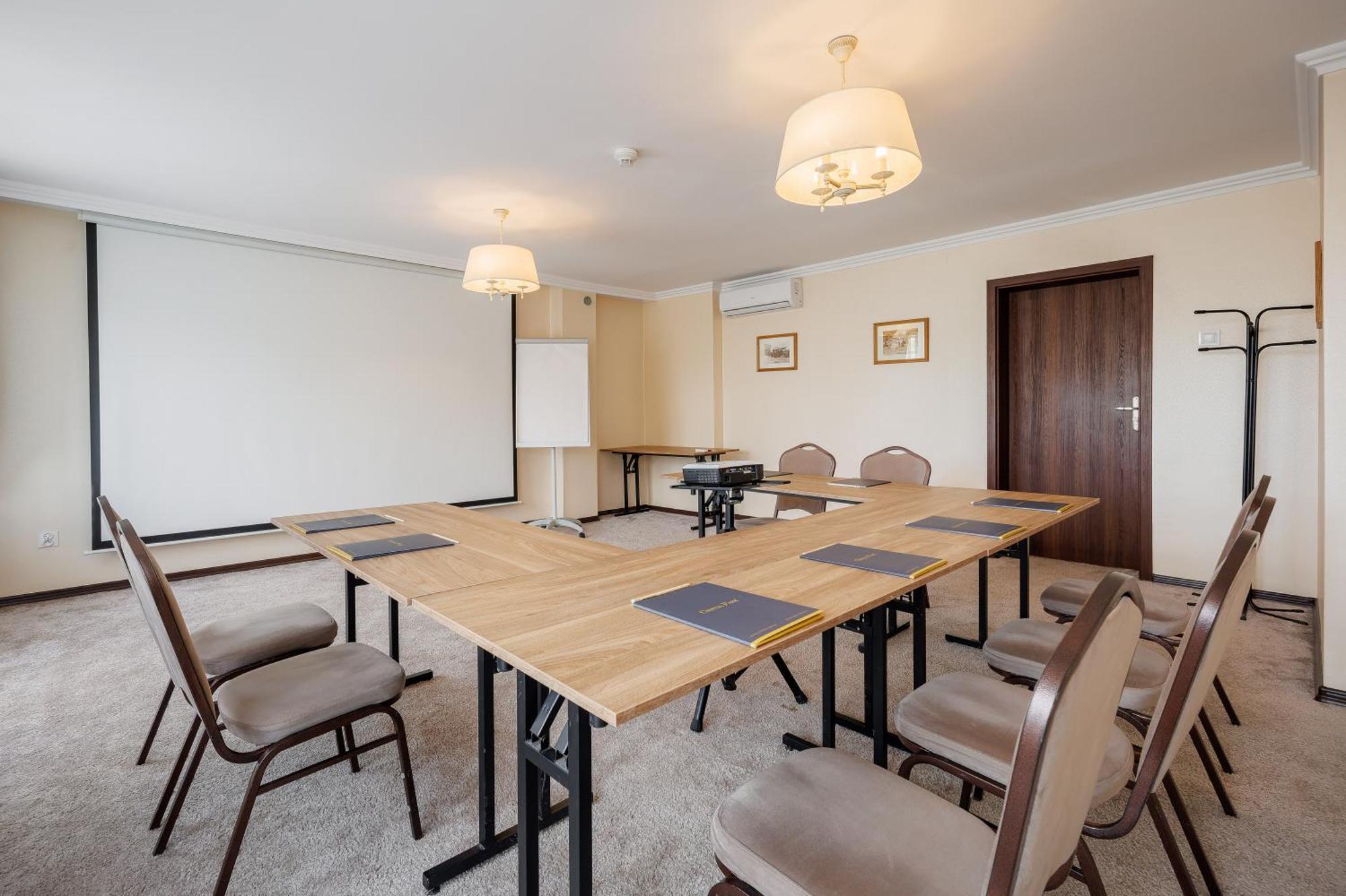 Hotel Cristal Park Tarnów Zewnętrze zdjęcie